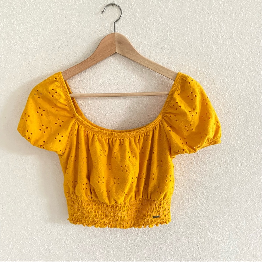 Hollister Mustard Ruched Eyelet Crop Tops Size S